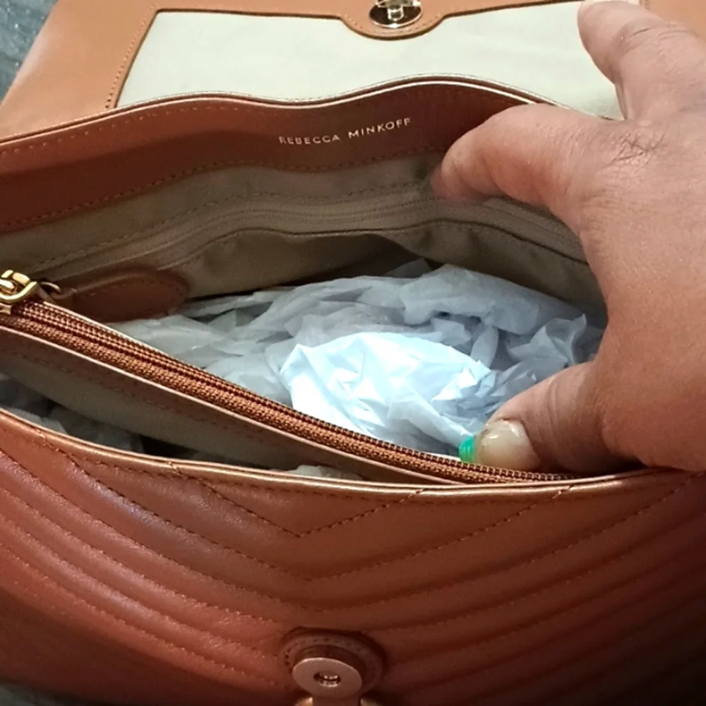 Edie Flap Shoulder Bag - Caramellow